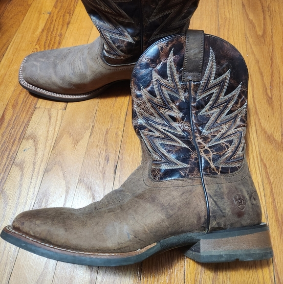Ariat boots - Picture 1 of 2
